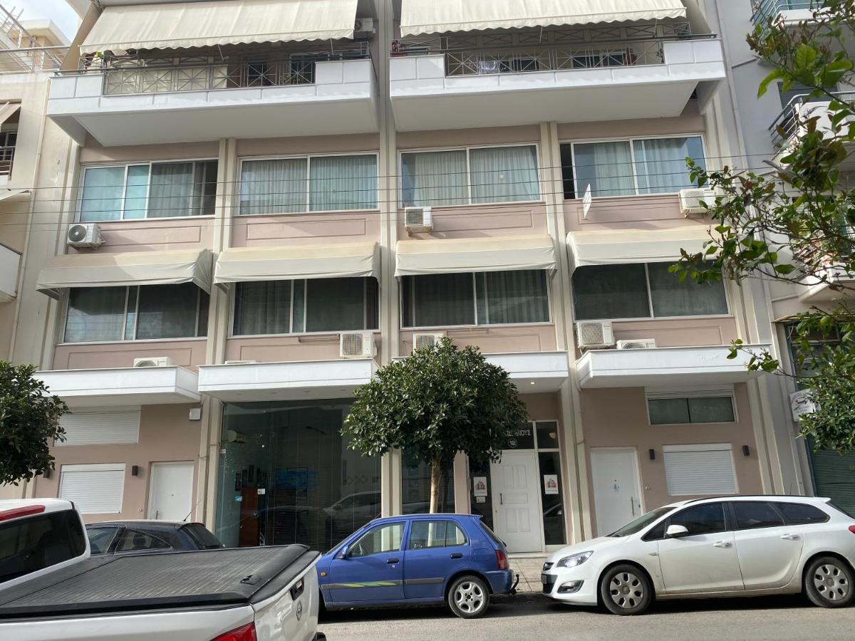 City House 3 Каламата Екстериор снимка